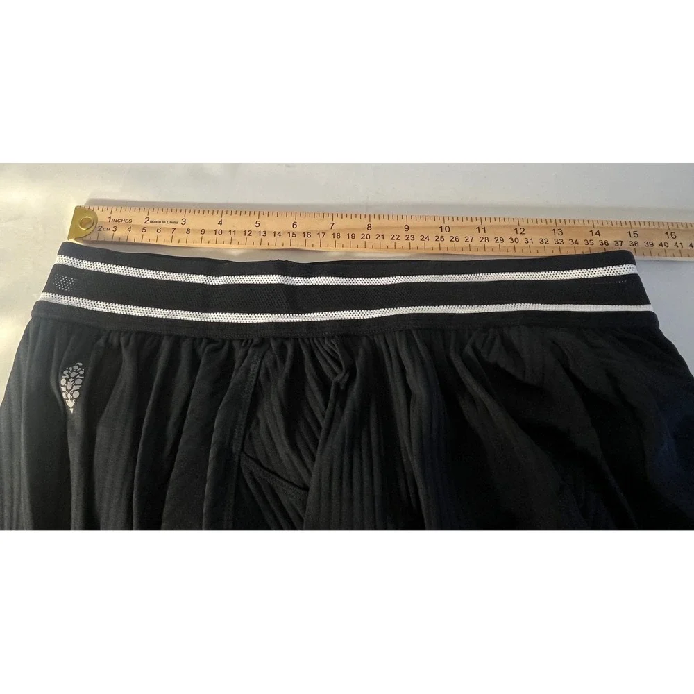Free People FP Movement Give It A Whirl Skort Black Ribbed Athletic Mini Skirt L - Picture 6 of 7